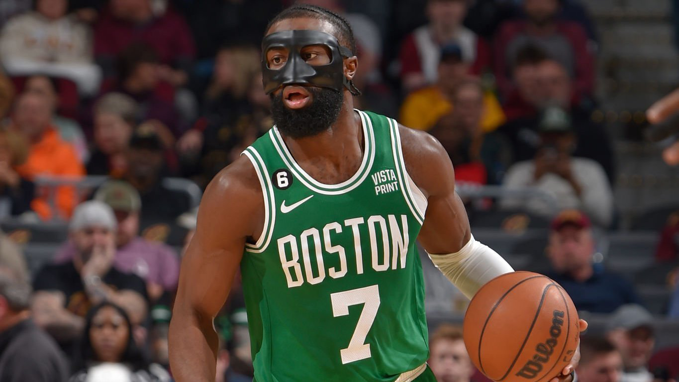 雷竞技娱乐 -法兰克福训练开放日，赛后绝杀压哨引欢呼，NBA常规赛在即，临场指挥获称赞的简单介绍