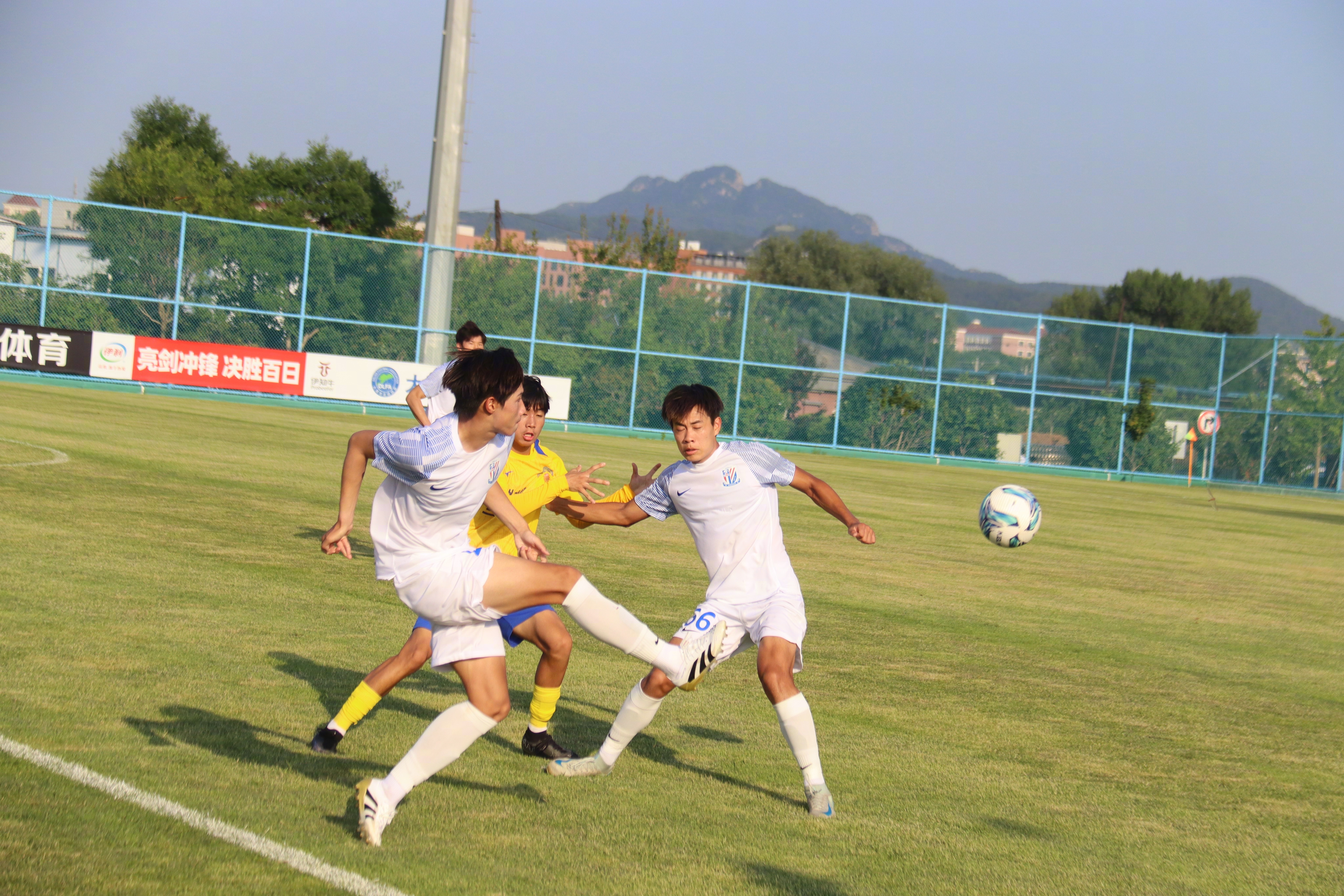 雷竞技入口 -上海申花国际比赛日单刀错失；志在NBA季后赛名次提升；目标明确；临场指挥获称赞的简单介绍