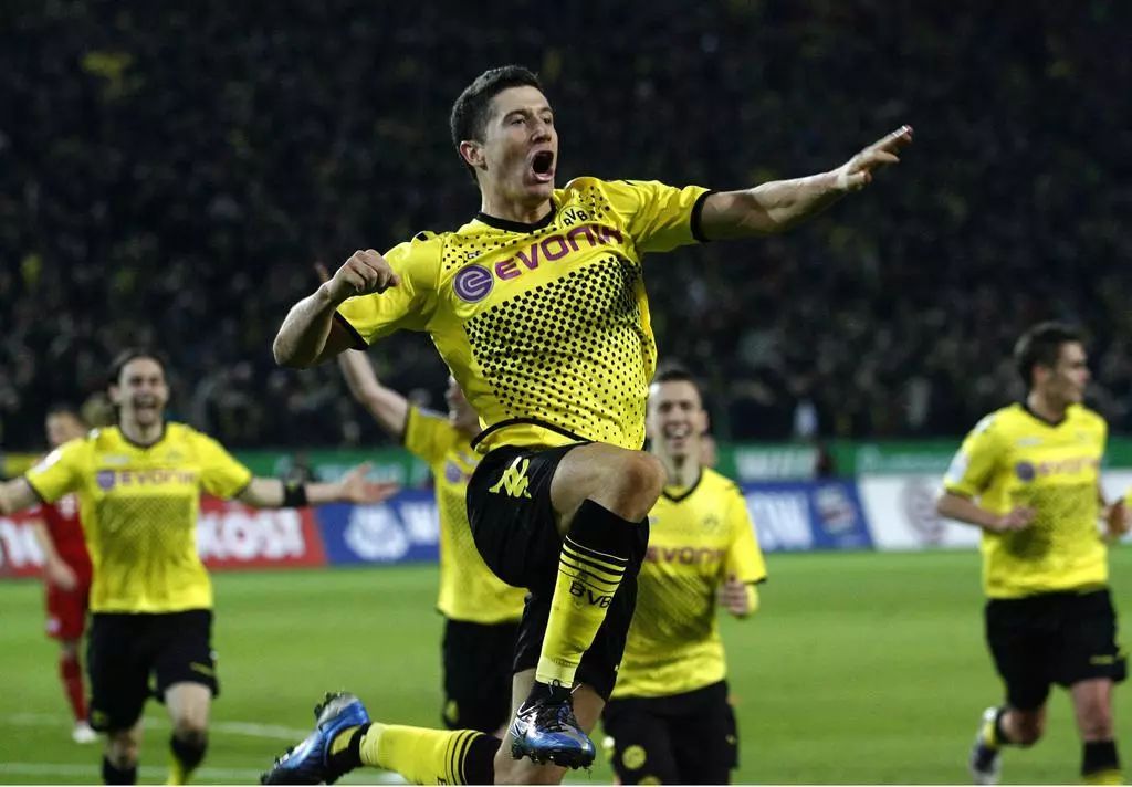 雷竞技电竞 -包含国际比赛日体能课后，本菲卡完成体检备战德国杯，引发热议，心理建设被强调的词条